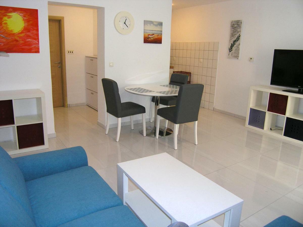 Apartments Sokolovic Krk Town Eksteriør bilde