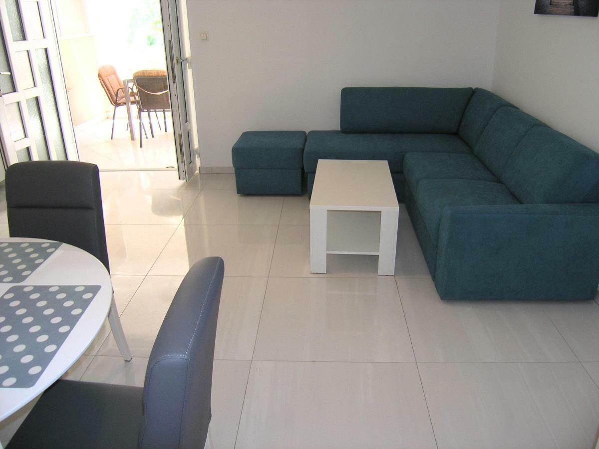 Apartments Sokolovic Krk Town Eksteriør bilde