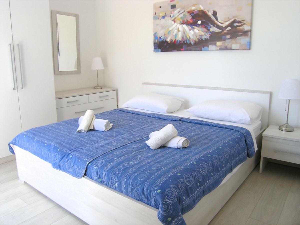 Apartments Sokolovic Krk Town Eksteriør bilde