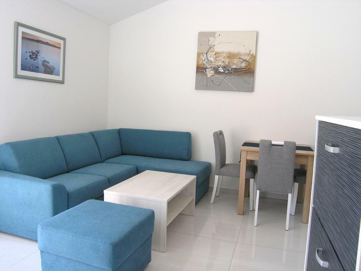 Apartments Sokolovic Krk Town Eksteriør bilde
