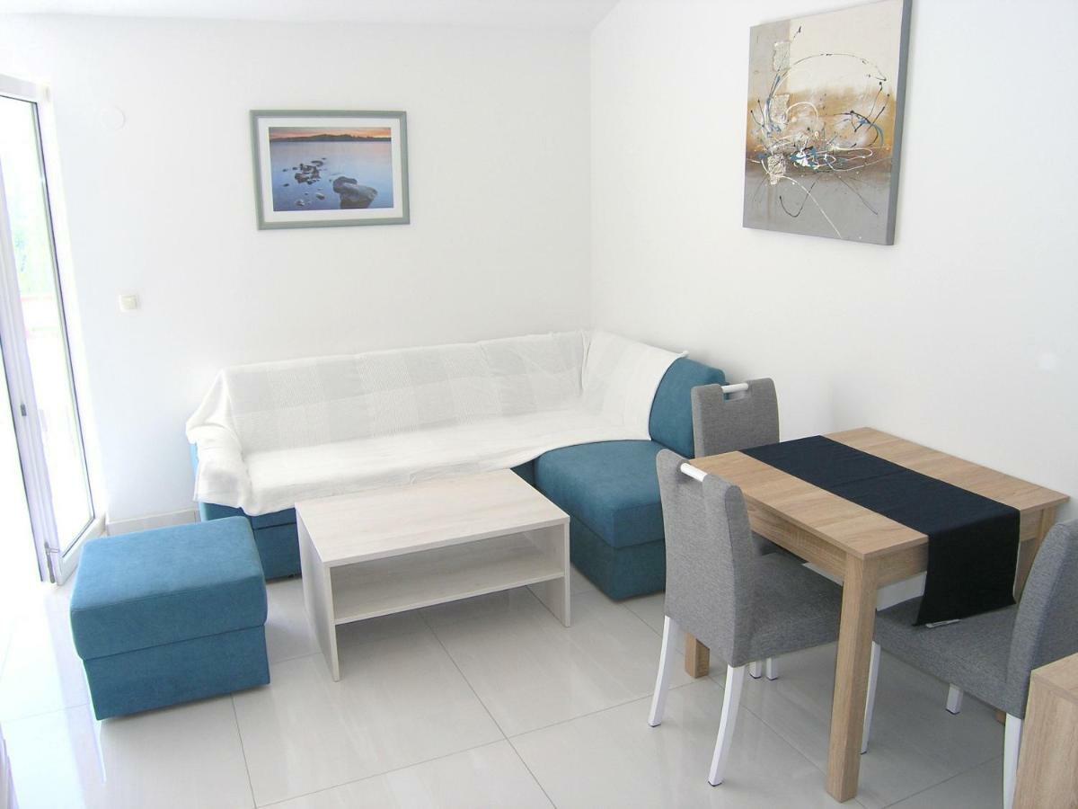 Apartments Sokolovic Krk Town Eksteriør bilde
