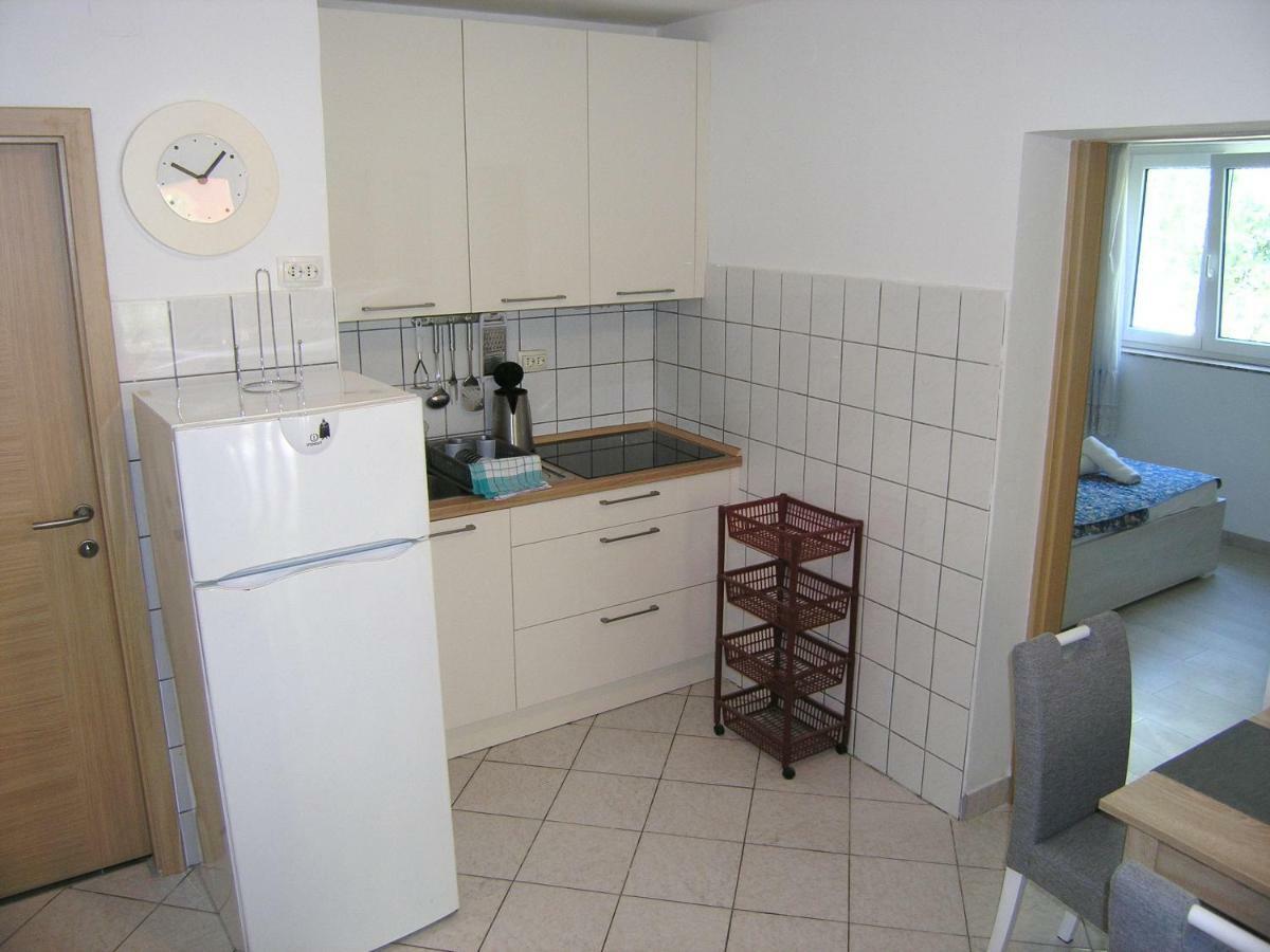 Apartments Sokolovic Krk Town Eksteriør bilde