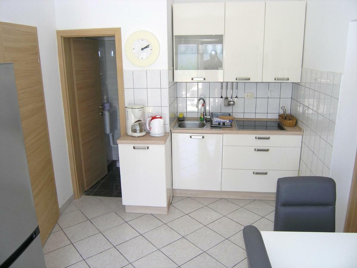 Apartments Sokolovic Krk Town Eksteriør bilde