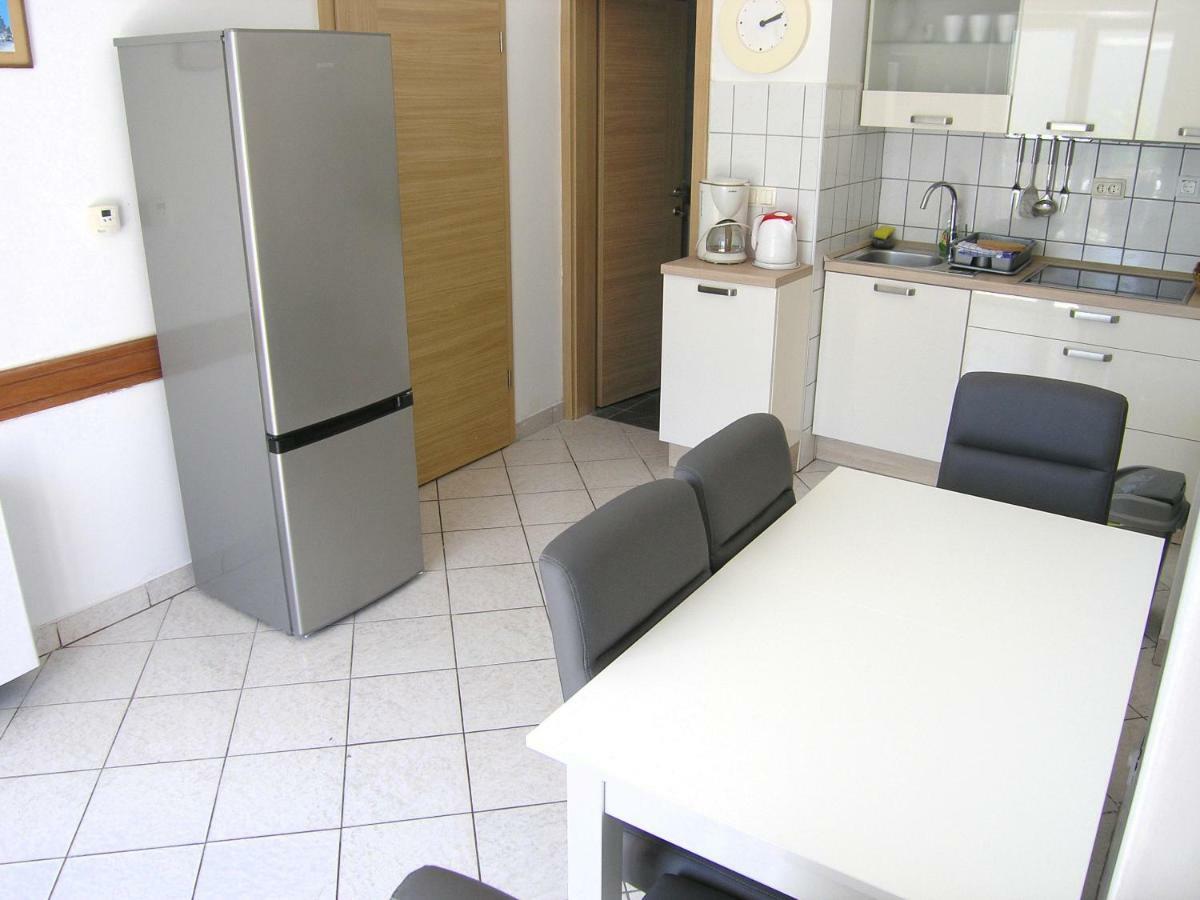 Apartments Sokolovic Krk Town Eksteriør bilde
